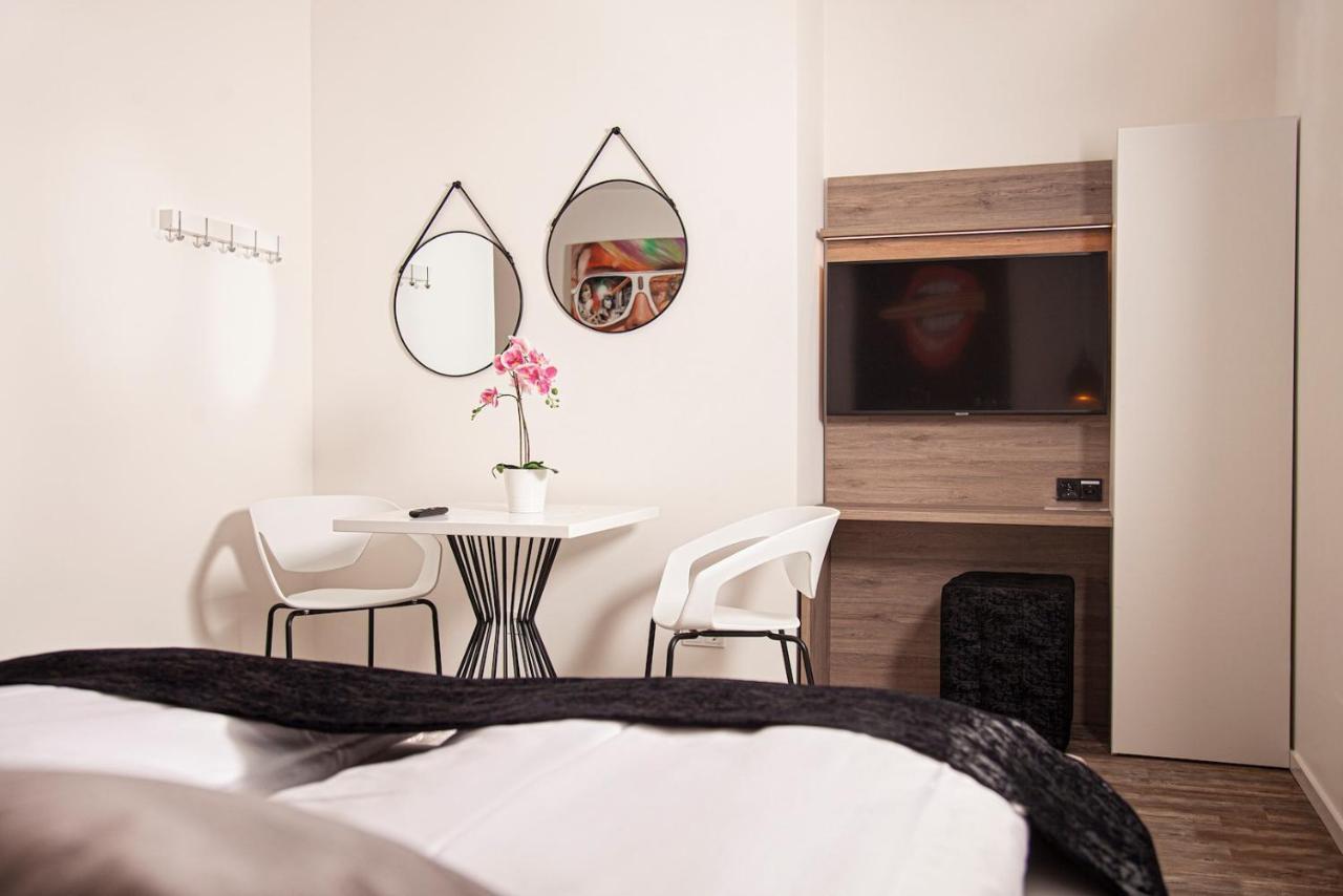The Faces Berlin Apartment Luaran gambar